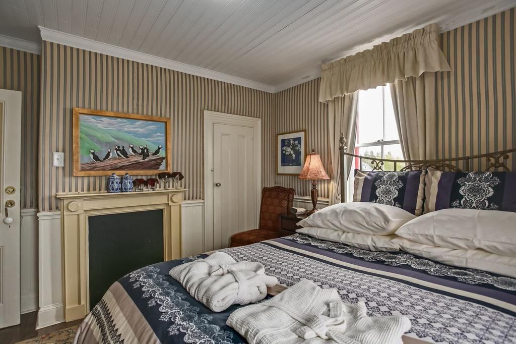 George House Heritage Bed And Breakfast Dildo Eksteriør bilde