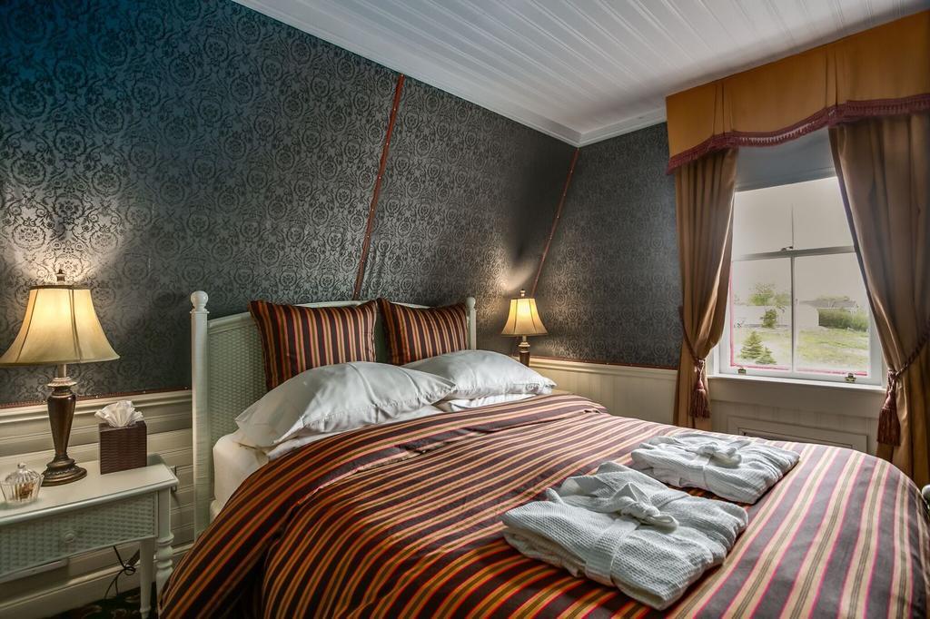 George House Heritage Bed And Breakfast Dildo Eksteriør bilde
